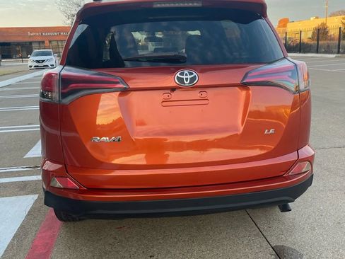 Used 2016 Toyota RAV4 LE image 7