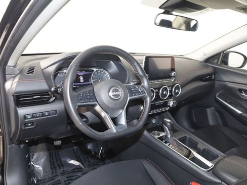 Used 2025 Nissan Sentra SR FWD image 24