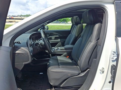 Certified 2024 Cadillac Lyriq Sport RWD image 18