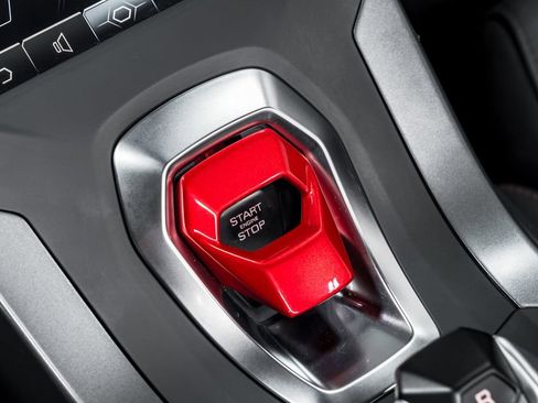 Used 2022 Lamborghini Huracan EVO RWD image 29