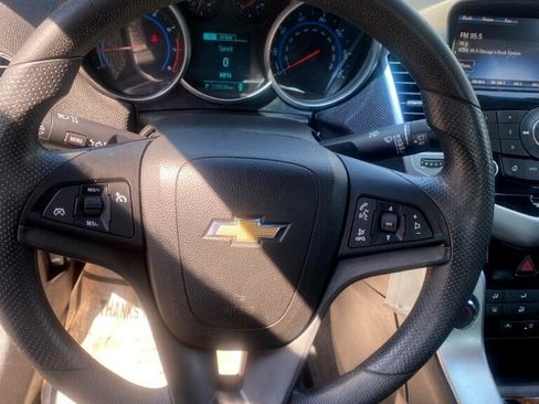 Used 2015 Chevrolet Cruze LT image 5