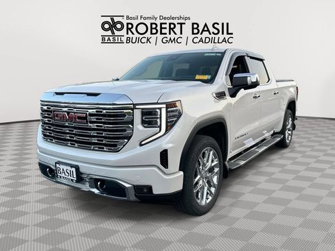 Used 2023 GMC Sierra 1500 Denali w/ Technology Package AWD/4WD image 1