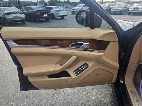 Used 2012 Porsche Panamera image 15