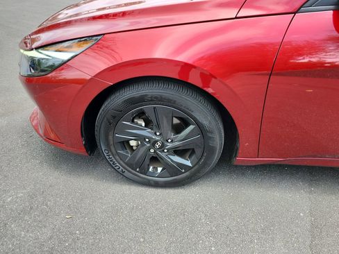 Used 2023 Hyundai Elantra SEL image 25