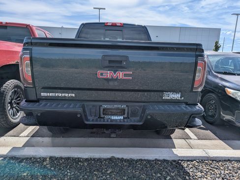 Used 2017 GMC Sierra 1500 Denali AWD/4WD image 5