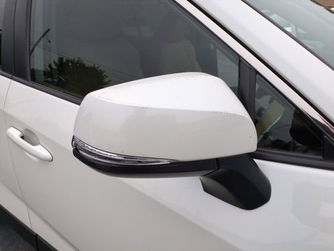 Used 2022 Toyota RAV4 XLE Premium AWD/4WD image 29