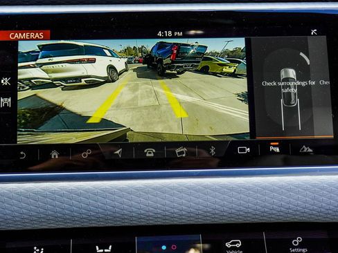 Used 2020 Land Rover Range Rover Velar R-Dynamic S image 27