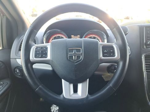 Used 2019 Dodge Grand Caravan GT image 19