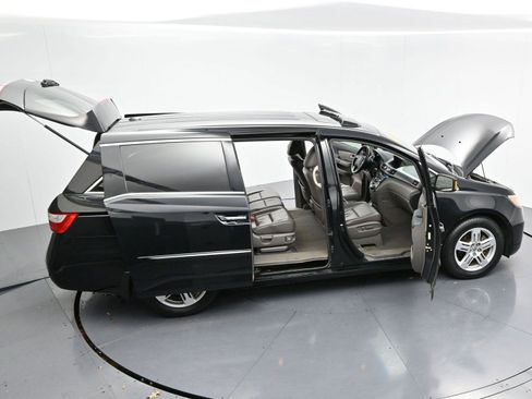 Used 2013 Honda Odyssey Touring image 42
