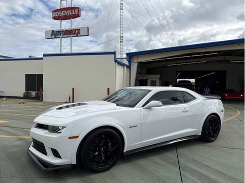 Used 2015 Chevrolet Camaro Z/28 image 1