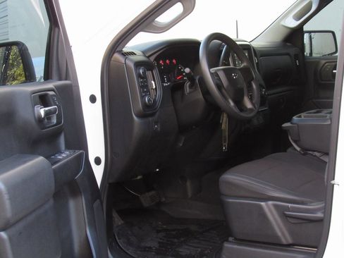 Used 2019 Chevrolet Silverado 1500 Custom Trail Boss w/ Custom Convenience Package image 12