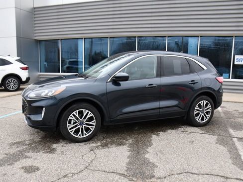 Used 2022 Ford Escape SEL image 2