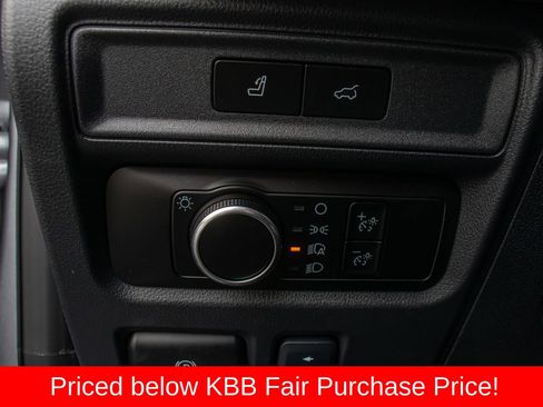 Used 2024 Ford Expedition XLT RWD image 20