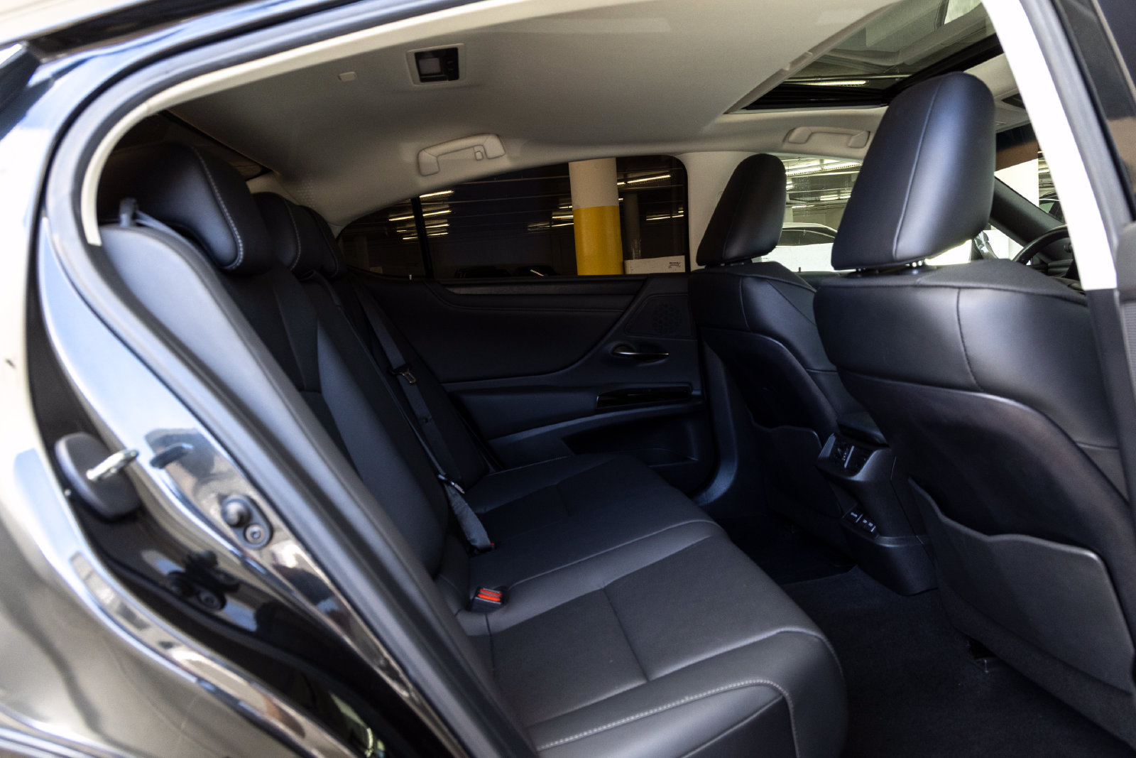 Used 2024 Lexus ES 350 w/ Premium Package FWD image 25