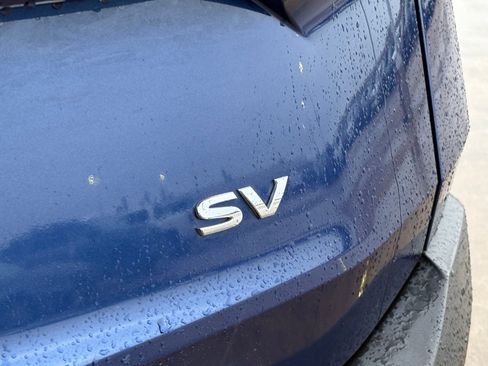 Used 2021 Nissan Rogue SV image 9