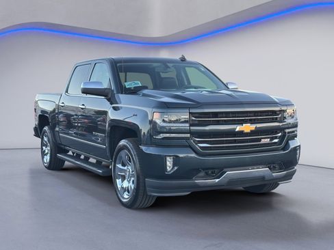 Used 2018 Chevrolet Silverado 1500 LTZ Z71 image 9