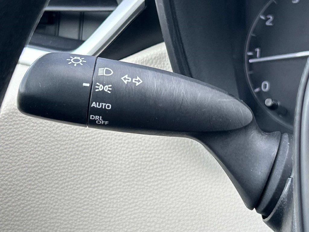 Used 2023 Toyota Corolla LE FWD image 30