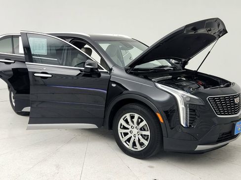 Certified 2023 Cadillac XT4 Premium Luxury w/ Cold Weather Package image 10