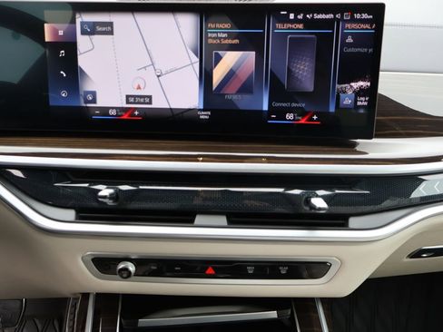 Used 2023 BMW X7 xDrive40i w/ M Sport Package AWD/4WD image 27