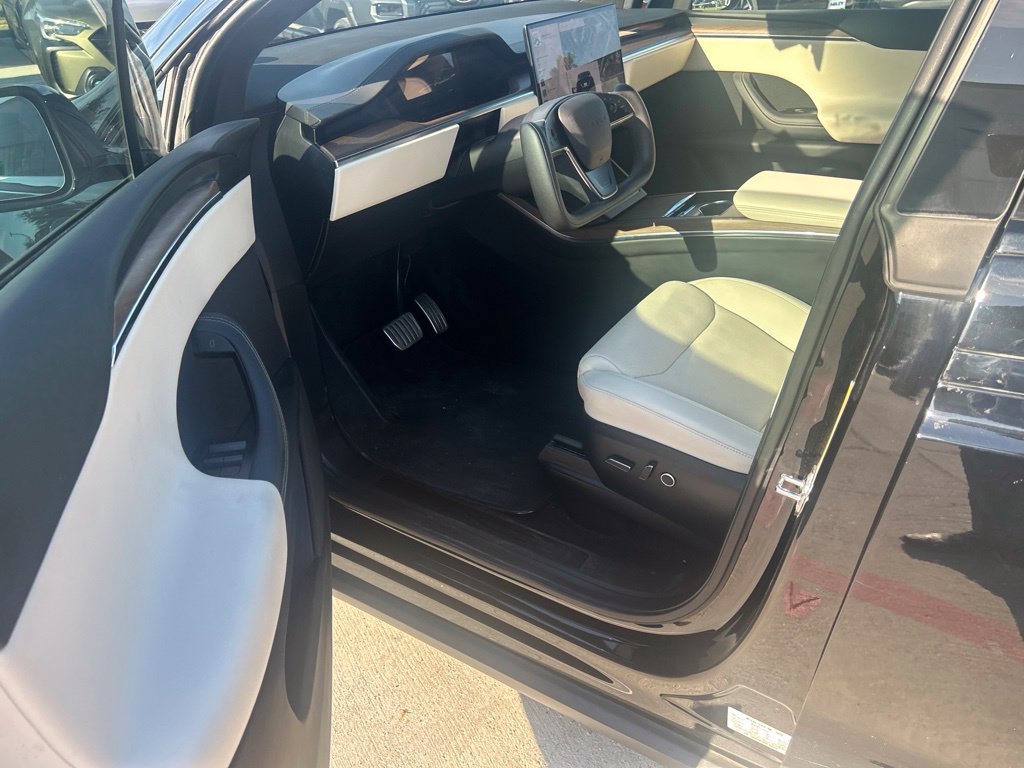 Used 2023 Tesla Model X AWD/4WD image 8