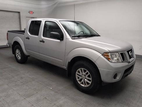 Used 2019 Nissan Frontier SV image 11