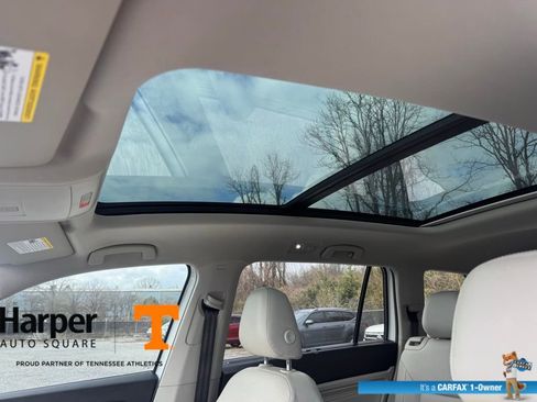 Used 2023 Volkswagen Atlas SE w/ Panoramic Sunroof Package image 19