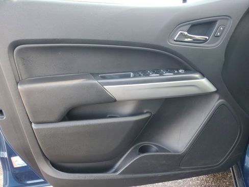 Used 2019 Chevrolet Colorado LT w/ LT Convenience Package image 8