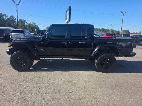Used 2020 Jeep Gladiator Rubicon image 2