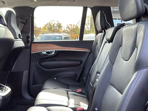 Used 2024 Volvo XC90 B6 Plus image 24