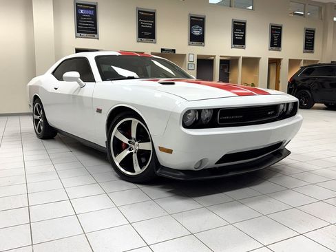Used 2013 Dodge Challenger SRT8 w/ Harman Kardon Audio Group image 10