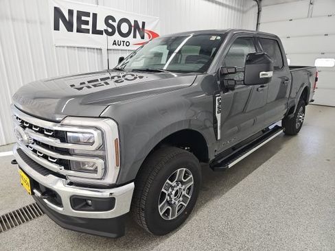 Used 2026 Ford F350 Lariat AWD/4WD image 2