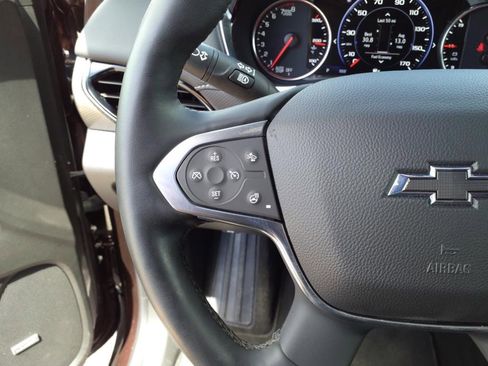 Used 2023 Chevrolet Traverse Premier image 27