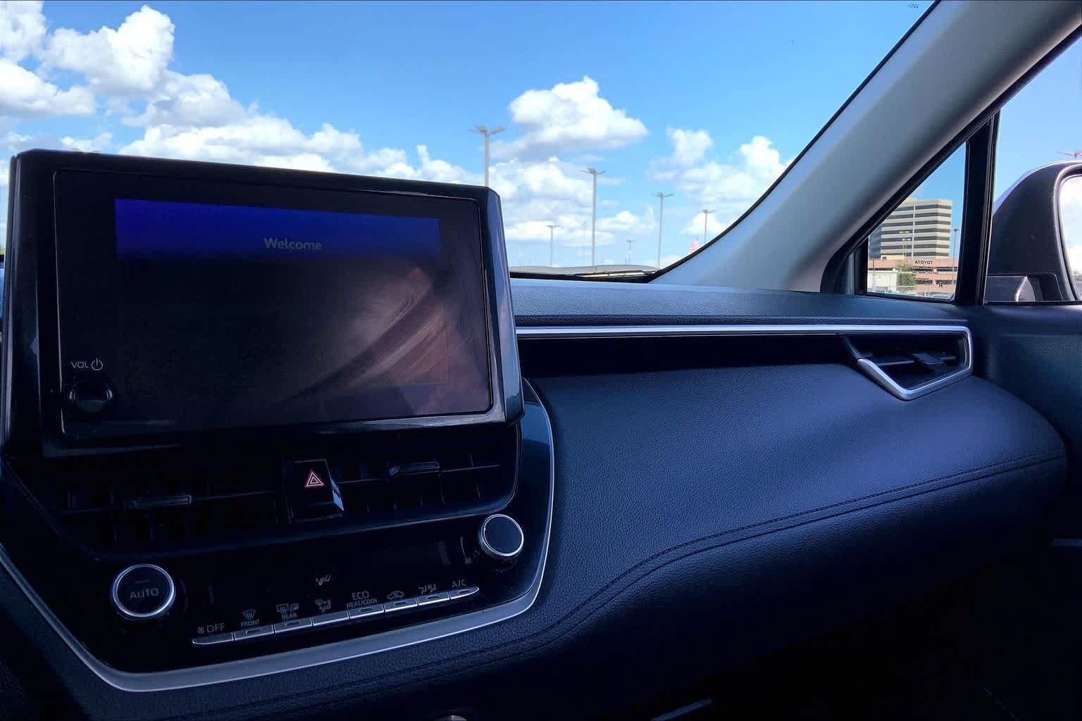 Used 2024 Toyota Corolla Cross LE FWD image 35