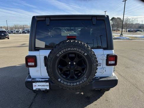 Used 2021 Jeep Wrangler Willys image 34