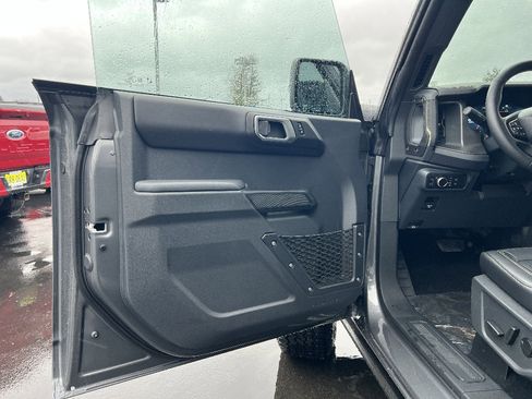 New 2025 Ford Bronco Badlands AWD/4WD image 9