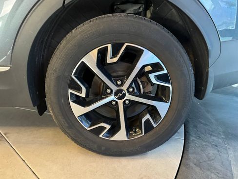 Used 2023 Kia Sportage EX AWD/4WD image 25
