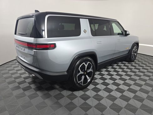 Used 2024 Rivian R1S Adventure AWD/4WD image 5