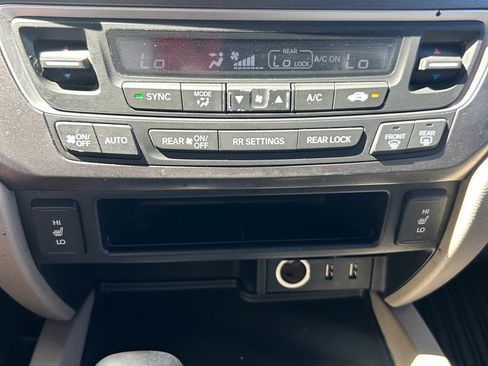 Used 2018 Honda Pilot EX-L image 17