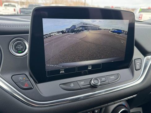 Used 2025 Chevrolet Blazer LT AWD/4WD image 25