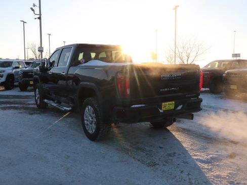 Used 2021 GMC Sierra 2500 Denali w/ Denali Ultimate Package image 4