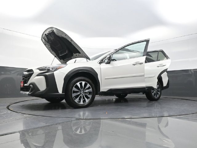 Used 2025 Subaru Outback Touring XT AWD/4WD image 41