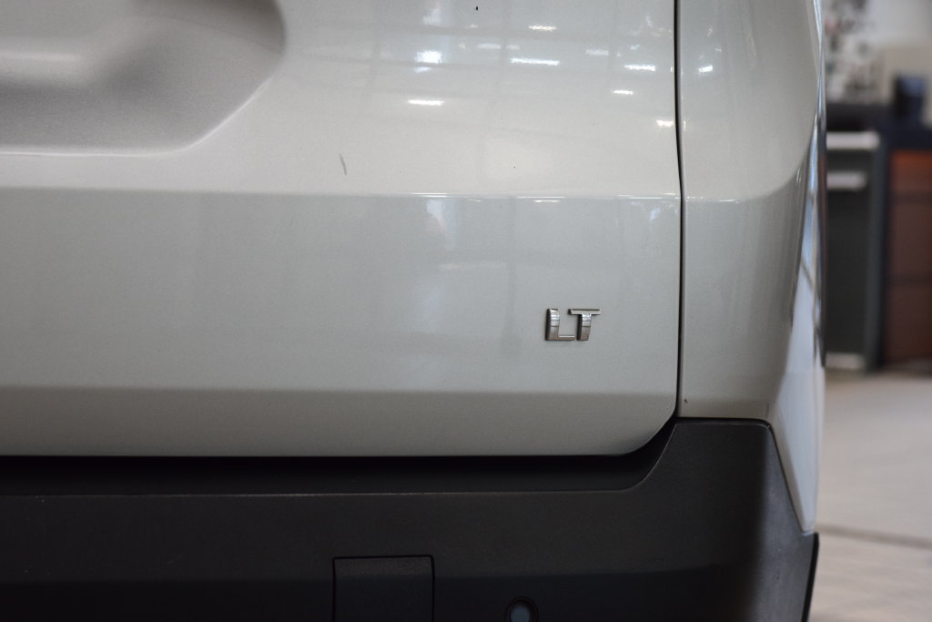 Used 2020 Chevrolet Traverse LT AWD/4WD image 23