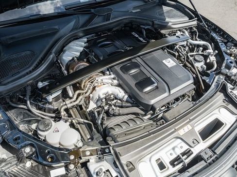 Used 2024 Mercedes-Benz GLC 43 AMG 4MATIC image 21