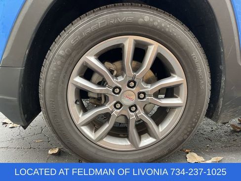 Used 2024 GMC Terrain SLT image 31