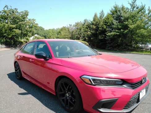 Used 2022 Honda Civic Sport image 2
