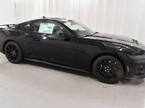 New 2026 Ford Mustang GT Premium w/ GT Performance Package RWD image 5