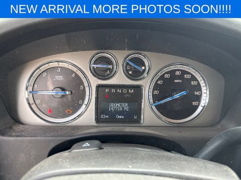 Used 2010 Cadillac Escalade Luxury AWD/4WD image 16