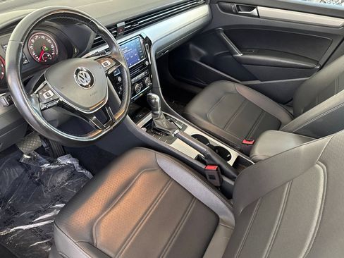 Used 2020 Volkswagen Passat 2.0T SE image 4