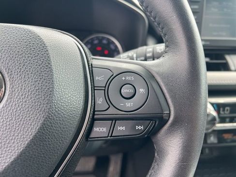 Used 2020 Toyota RAV4 XLE w/ Convenience Package image 15