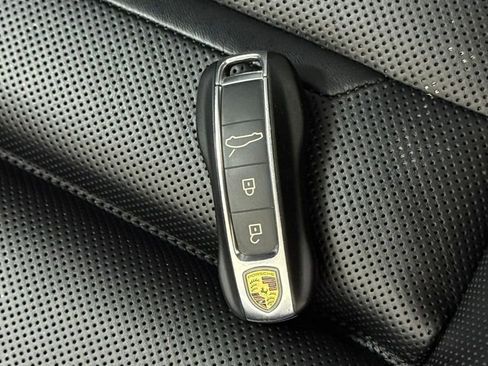 Used 2019 Porsche Panamera Turbo image 35